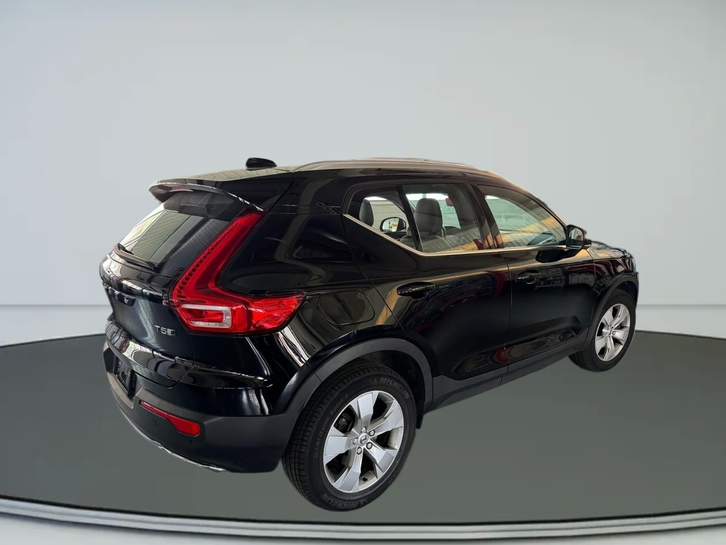 Volvo XC40 2.0 T5 Momentum AWD