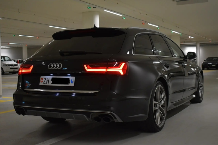 Audi S6 Avant 4.0 V8 TFSI quattro S-Tronic