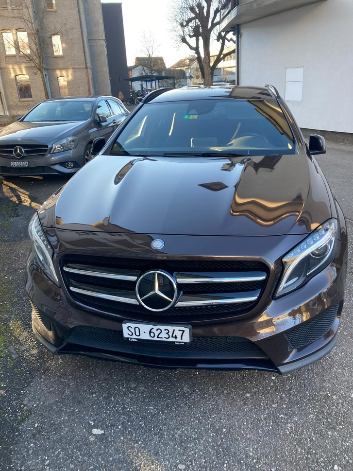 Mercedes-Benz GLA-Klasse X156 GLA 200 d AMG Line 4m