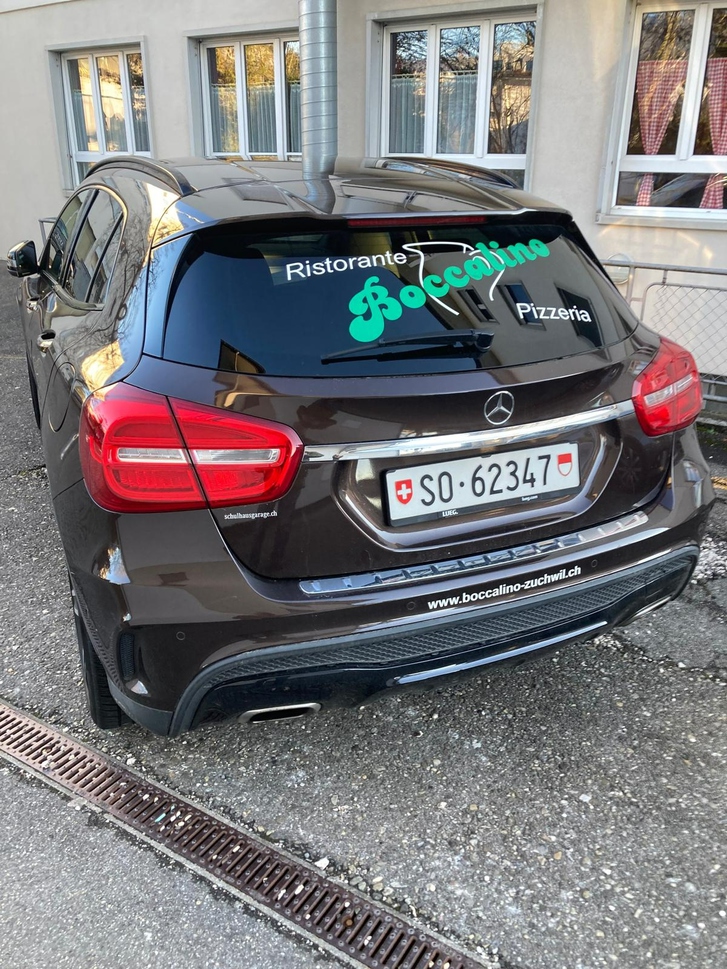 Mercedes-Benz GLA-Klasse X156 GLA 200 d AMG Line 4m