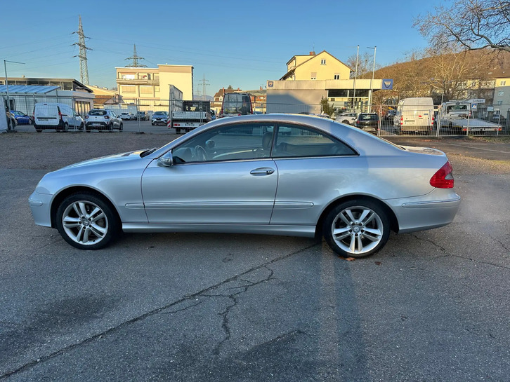 Mercedes-Benz CLK-Klasse C209 Coupé CLK 350 V6