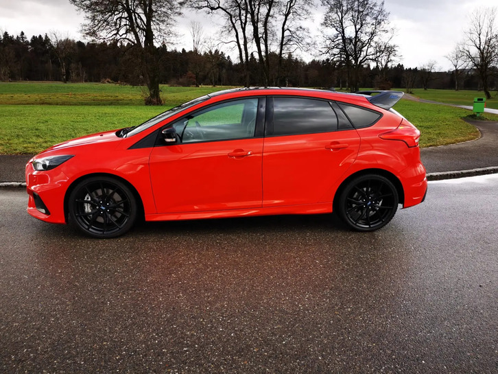 Ford Focus 2.3 EcoB RS+ Race Red Edition