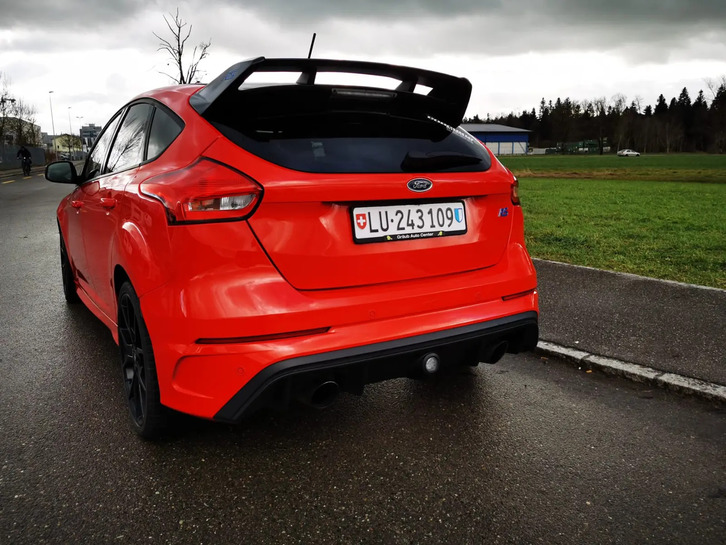 Ford Focus 2.3 EcoB RS+ Race Red Edition