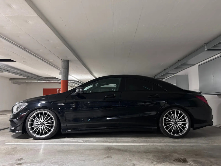 Mercedes-Benz CLA-Klasse C117 CLA 45 AMG 4m