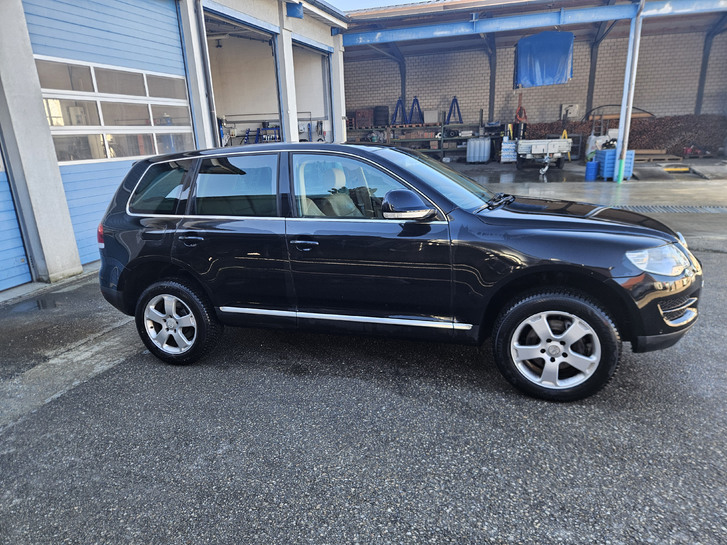 VW Touareg 3.0 V6 TDI 240