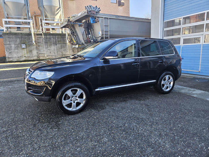 VW Touareg 3.0 V6 TDI 240