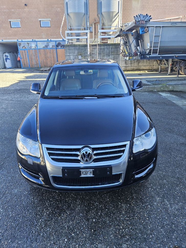 VW Touareg 3.0 V6 TDI 240