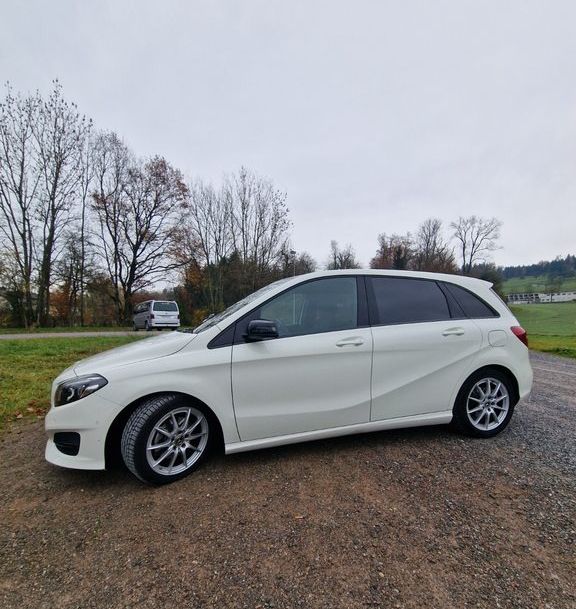 Mercedes-Benz B-Klasse W246 B 200 Mercedes-Benz B-Klasse W246 B 200