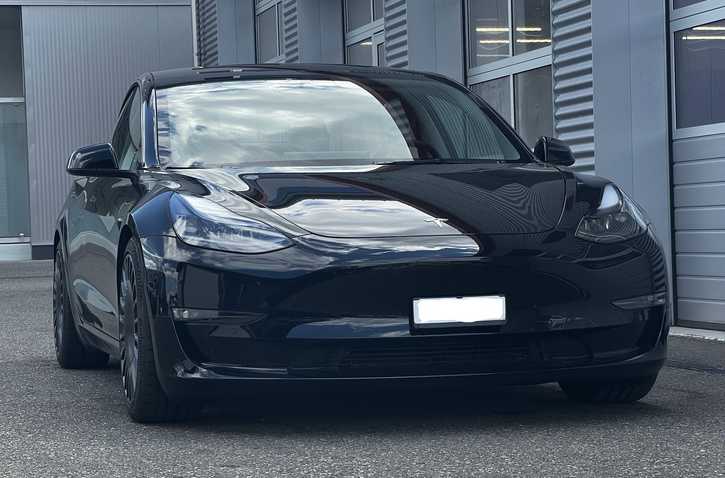 Tesla Model 3 Long Range mit Tuning Fahrwerk & Felgen Tesla