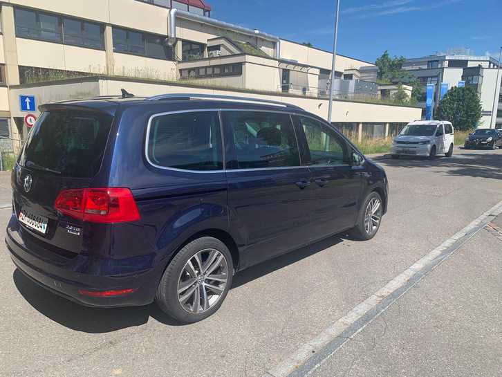 Familienauto VW Sharan 2.0 TDI Highline, Top-Ausstattung VW