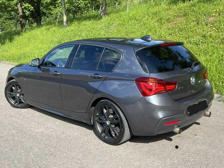 BMW M140i in Anthrazit - Top Zustand, CHF 32,800   BMW