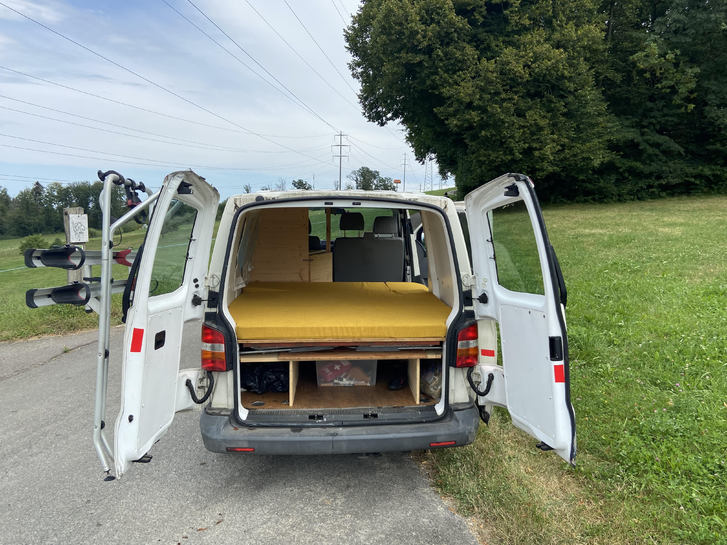 Gebrauchtwagen: VW T5 Transporter Camper in Basel VW