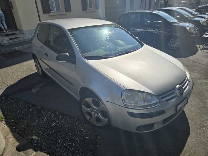 Gebrauchtwagen: VW Golf 5, Baujahr 2007, CHF 1800 VW