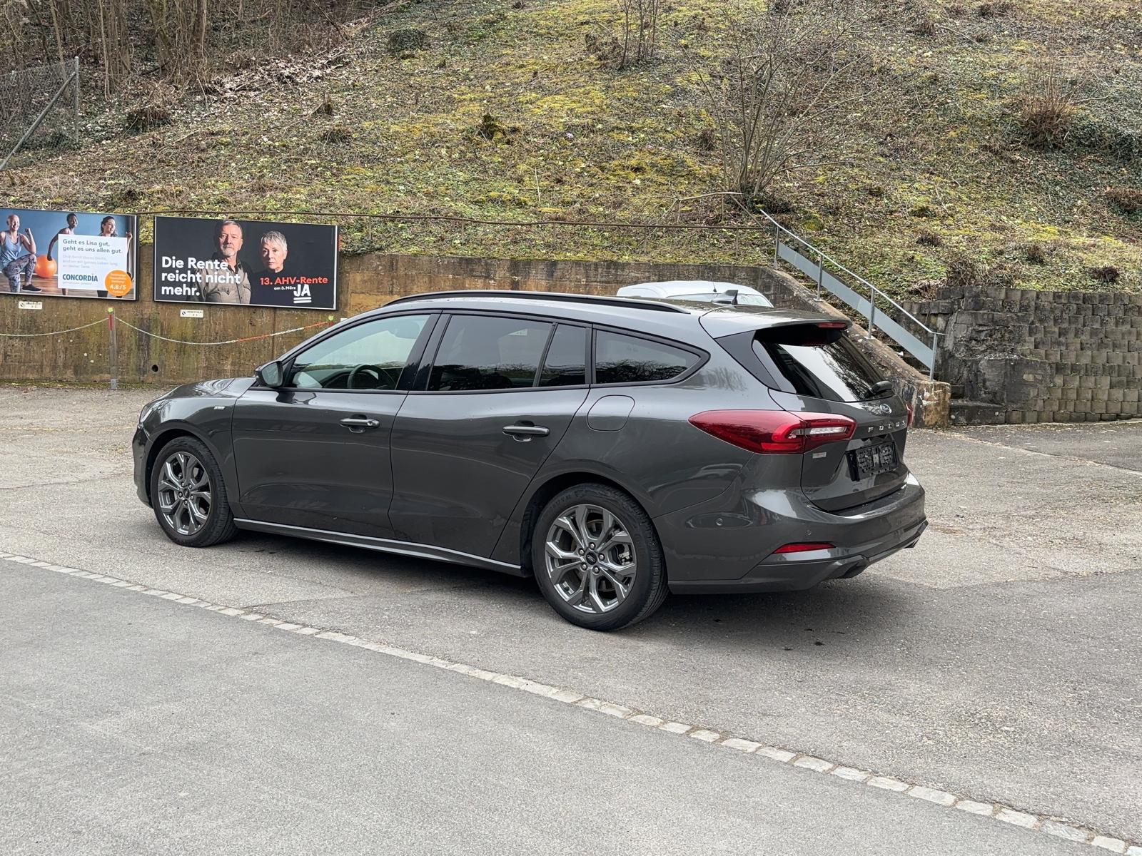 FORD Focus SW 1.0i EcoB Hybrid 155 ST-Line | Neuwagen Ford