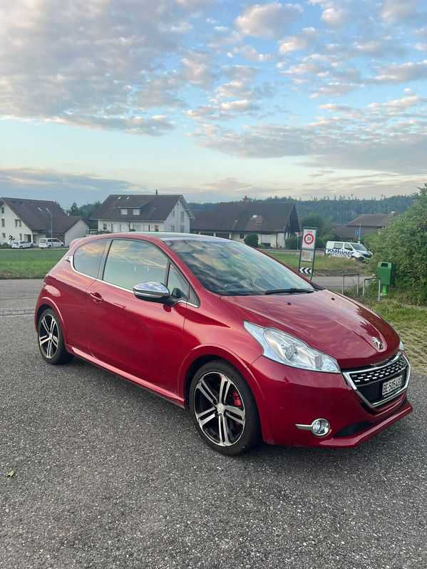 Peugeot 208 1.6 Turbo, 200PS, CHF 6900, Top Zustand Peugeot