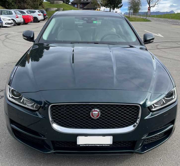 Jaguar XE 2.0 T Pure 2016 - Britisch Racing Green Jaguar