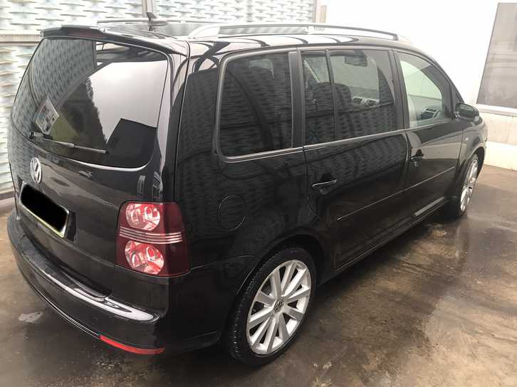 VW Touran 2.0 TDI R-Line Automat - Top Zustand! VW