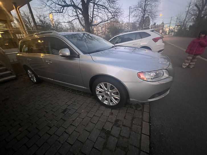 Gebrauchtwagen-Angebot: Volvo V70 D5 Summum 2010 Volvo