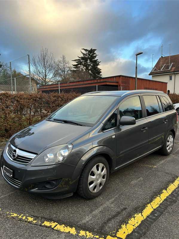 Opel Zafira 1.9i 16V Anniversary Edition - CHF 4000   Opel