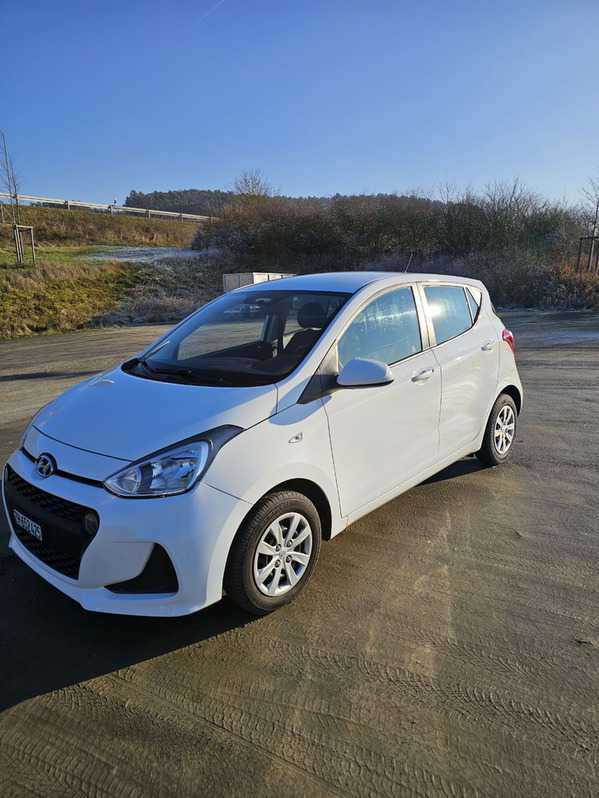 Hyundai i10 gebraucht, MFK neu, top gepflegt, 8-fach bereift Hyundai