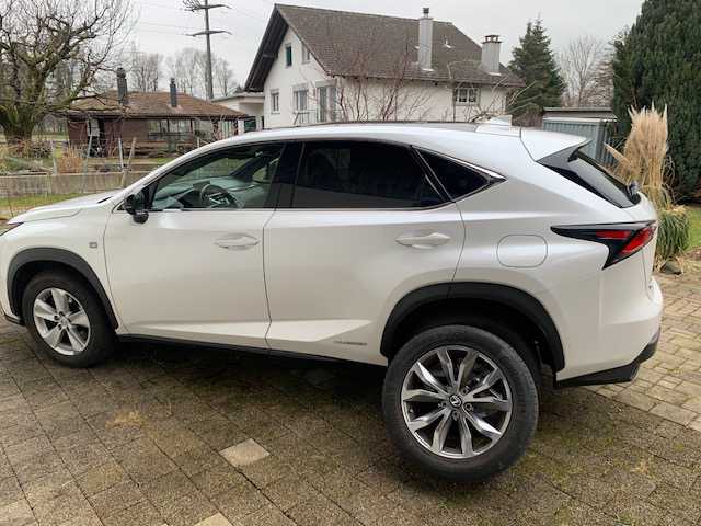 Luxus-Lexus NX 300h F Sport mit AWD - CHF 17.800 Lexus