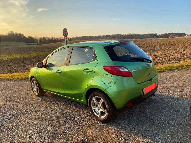 Gnstiger Mazda 2 1.3 HP 2010 in Top-Zustand Mazda